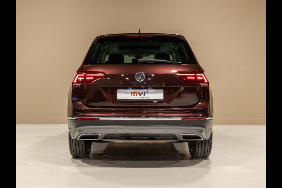 Volkswagen Tiguan 2.0 TSI 4Motion Highline / 220pk / Panoramadak / Trekhaak / Leder