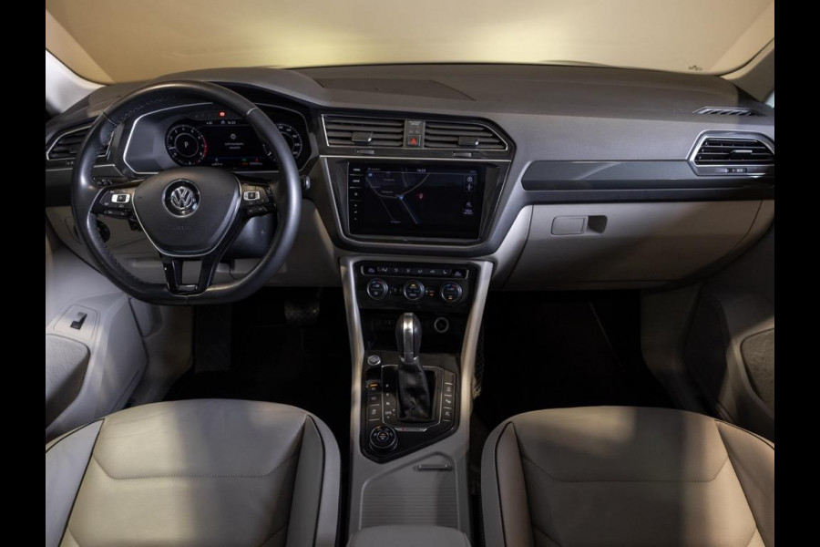 Volkswagen Tiguan 2.0 TSI 4Motion Highline / 220pk / Panoramadak / Trekhaak / Leder
