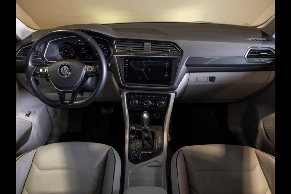Volkswagen Tiguan 2.0 TSI 4Motion Highline / 220pk / Panoramadak / Trekhaak / Leder
