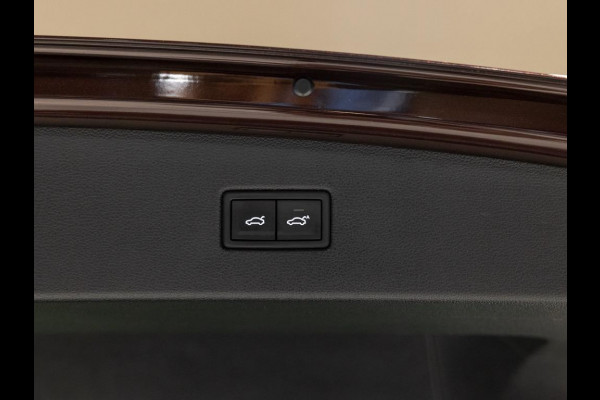 Volkswagen Tiguan 2.0 TSI 4Motion Highline / 220pk / Panoramadak / Trekhaak / Leder