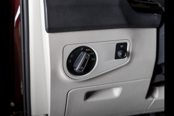 Volkswagen Tiguan 2.0 TSI 4Motion Highline / 220pk / Panoramadak / Trekhaak / Leder