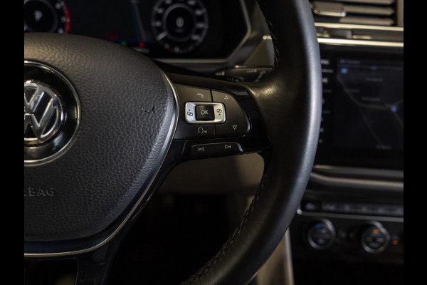 Volkswagen Tiguan 2.0 TSI 4Motion Highline / 220pk / Panoramadak / Trekhaak / Leder