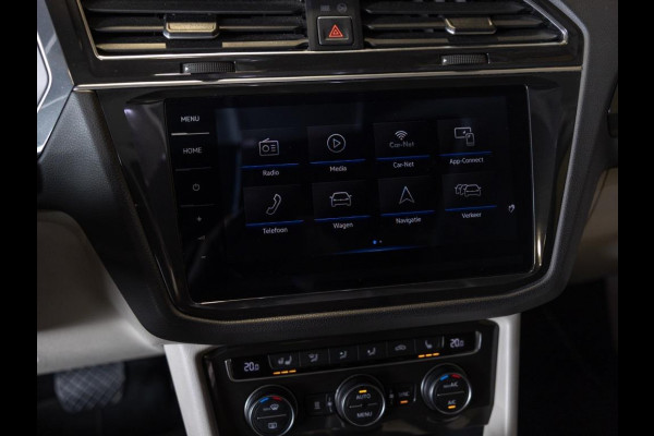 Volkswagen Tiguan 2.0 TSI 4Motion Highline / 220pk / Panoramadak / Trekhaak / Leder