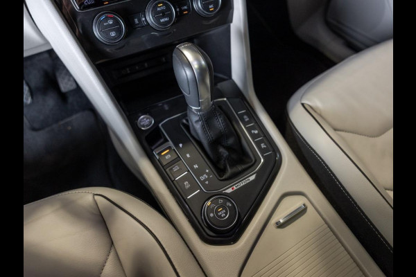 Volkswagen Tiguan 2.0 TSI 4Motion Highline / 220pk / Panoramadak / Trekhaak / Leder