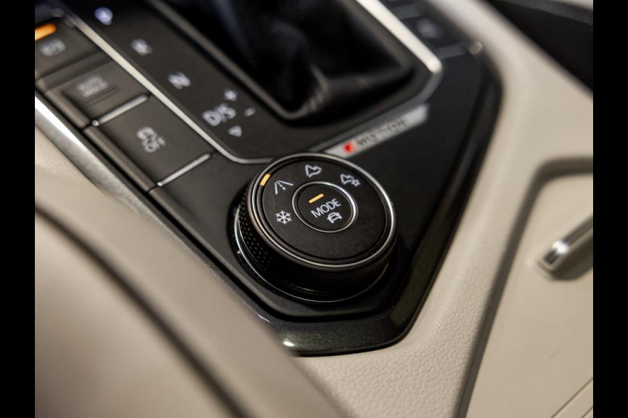 Volkswagen Tiguan 2.0 TSI 4Motion Highline / 220pk / Panoramadak / Trekhaak / Leder