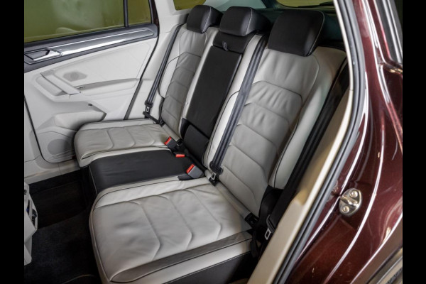 Volkswagen Tiguan 2.0 TSI 4Motion Highline / 220pk / Panoramadak / Trekhaak / Leder