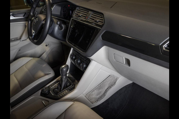 Volkswagen Tiguan 2.0 TSI 4Motion Highline / 220pk / Panoramadak / Trekhaak / Leder