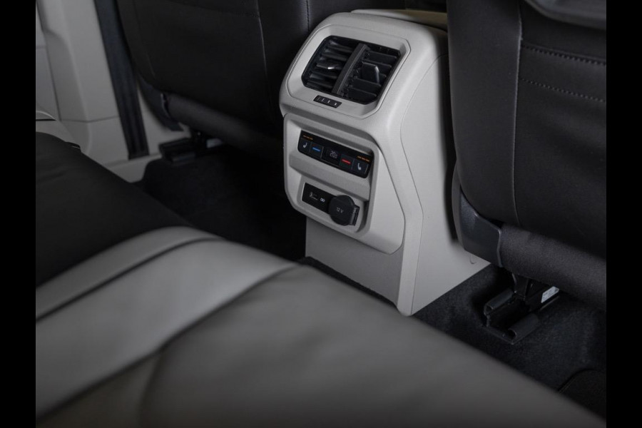 Volkswagen Tiguan 2.0 TSI 4Motion Highline / 220pk / Panoramadak / Trekhaak / Leder