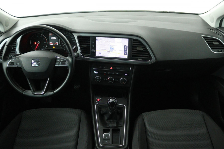 Seat Leon ST 1.0 EcoTSI Style Business Intense (CARPLAY, TREKHAAK, NAVIGATIE, PARKEERSENSOREN, 1e EIGENAAR, GOED ONDERHOUDEN)