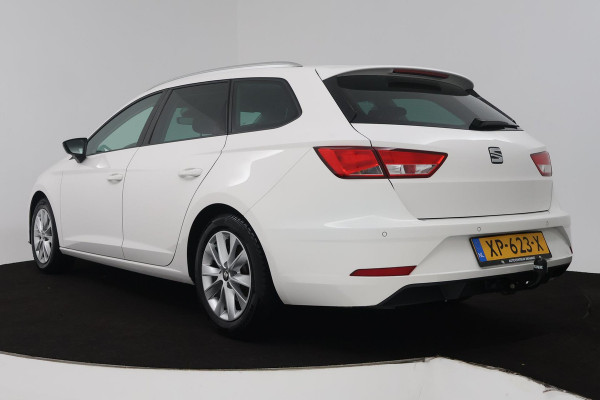 Seat Leon ST 1.0 EcoTSI Style Business Intense (CARPLAY, TREKHAAK, NAVIGATIE, PARKEERSENSOREN, 1e EIGENAAR, GOED ONDERHOUDEN)