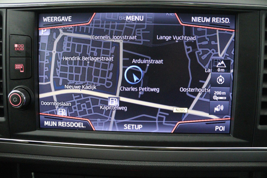 Seat Leon ST 1.0 EcoTSI Style Business Intense (CARPLAY, TREKHAAK, NAVIGATIE, PARKEERSENSOREN, 1e EIGENAAR, GOED ONDERHOUDEN)