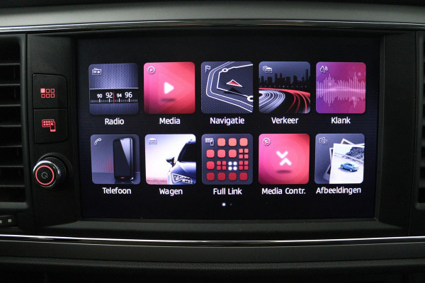 Seat Leon ST 1.0 EcoTSI Style Business Intense (CARPLAY, TREKHAAK, NAVIGATIE, PARKEERSENSOREN, 1e EIGENAAR, GOED ONDERHOUDEN)