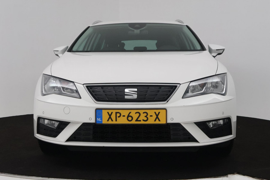 Seat Leon ST 1.0 EcoTSI Style Business Intense (CARPLAY, TREKHAAK, NAVIGATIE, PARKEERSENSOREN, 1e EIGENAAR, GOED ONDERHOUDEN)