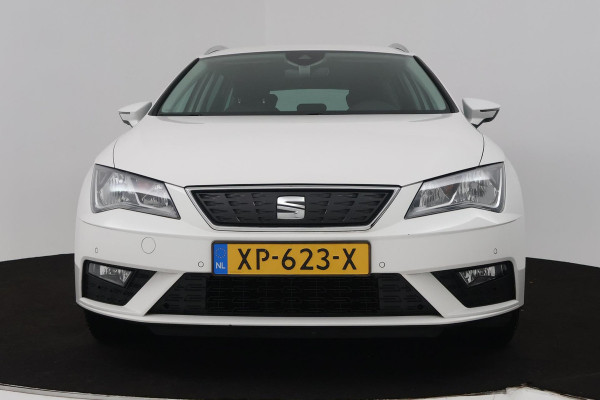 Seat Leon ST 1.0 EcoTSI Style Business Intense (CARPLAY, TREKHAAK, NAVIGATIE, PARKEERSENSOREN, 1e EIGENAAR, GOED ONDERHOUDEN)