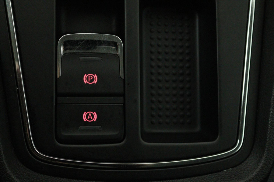 Seat Leon ST 1.0 EcoTSI Style Business Intense (CARPLAY, TREKHAAK, NAVIGATIE, PARKEERSENSOREN, 1e EIGENAAR, GOED ONDERHOUDEN)