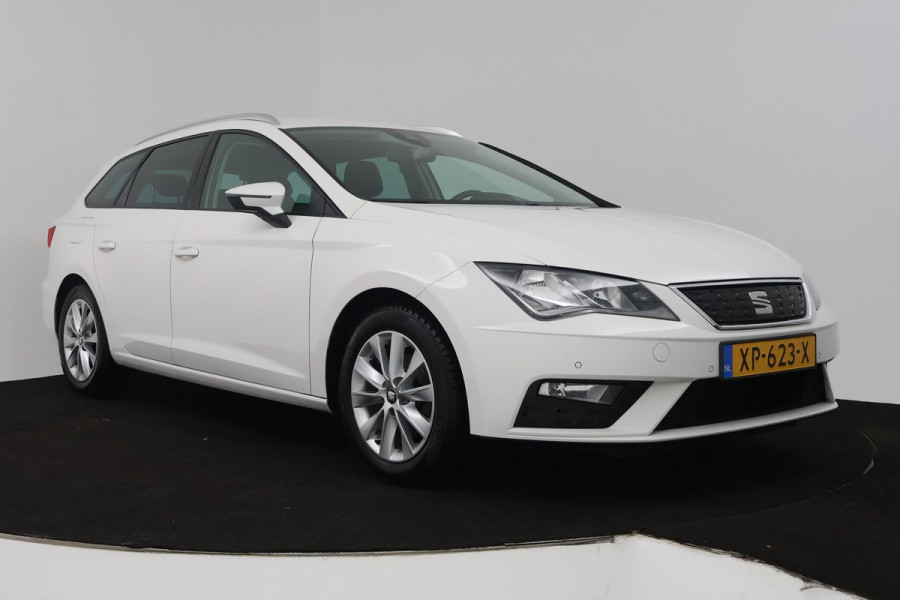 Seat Leon ST 1.0 EcoTSI Style Business Intense (CARPLAY, TREKHAAK, NAVIGATIE, PARKEERSENSOREN, 1e EIGENAAR, GOED ONDERHOUDEN)