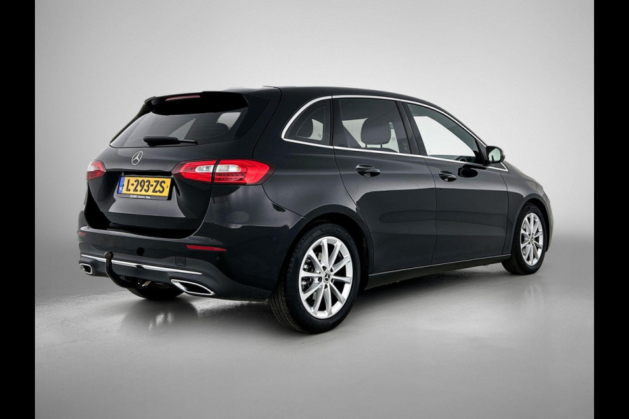 Mercedes-Benz B-Klasse 180 Premium WIDESCREEN | TREKHAAK | STOF-LEDER