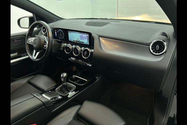 Mercedes-Benz B-Klasse 180 Premium WIDESCREEN | TREKHAAK | STOF-LEDER