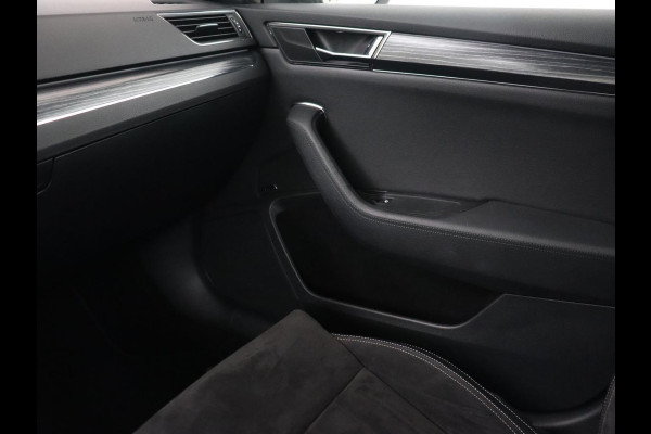 Škoda Superb 1.4 TSI iV Business Edition | Leder/Alcantara | Stoelverwarming | Canton Sound | Memory | Virtual Cockpit | Carplay | Camera | Navigatie | Cruise control | PHEV | Plug In