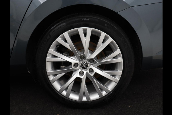 Škoda Superb 1.4 TSI iV Business Edition | Leder/Alcantara | Stoelverwarming | Canton Sound | Memory | Virtual Cockpit | Carplay | Camera | Navigatie | Cruise control | PHEV | Plug In