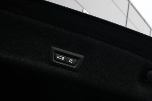 BMW 3 Serie M3 xDrive Competition - Laser - Harman Kardon - Carbon - Head Up - LCI - Memory - Dealer onderhouden - Driv. Ass. Pro