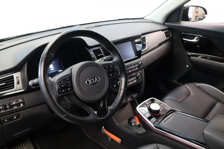 Kia e-Niro 64 kWh Leder Navigatie Adaptive-Cruise 24 maanden garantie mogelijk (*vraag naar de voorwaarden)