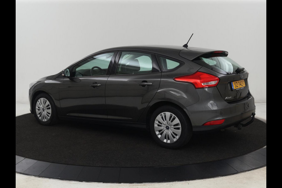 Ford Focus 1.0 Trend | Origineel NL | Trekhaak | Airco | Radio/CD | Elektrische ramen