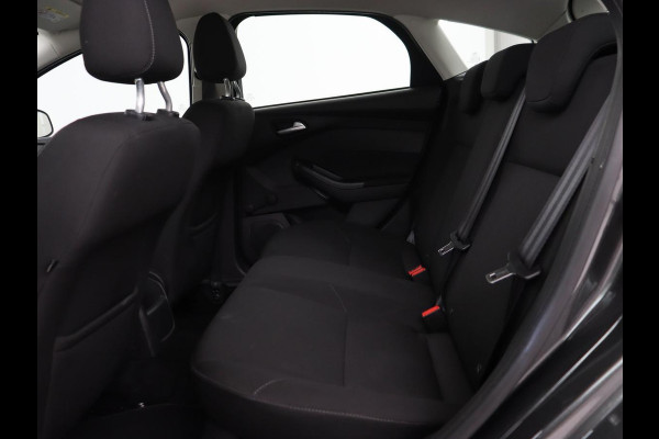 Ford Focus 1.0 Trend | Origineel NL | Trekhaak | Airco | Radio/CD | Elektrische ramen