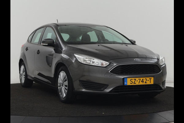 Ford Focus 1.0 Trend | Origineel NL | Trekhaak | Airco | Radio/CD | Elektrische ramen