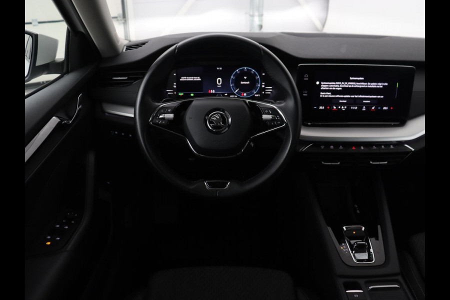 Škoda Octavia 1.4 TSI iV PHEV Business Edition | Trekhaak | Stoel & stuuverwarming | Camera | Carplay | Navigatie | Virtual Cockpit | Full LED | Achterbankverwarming | Plug In
