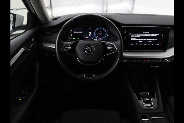 Škoda Octavia 1.4 TSI iV PHEV Business Edition | Trekhaak | Stoel & stuuverwarming | Camera | Carplay | Navigatie | Virtual Cockpit | Full LED | Achterbankverwarming | Plug In