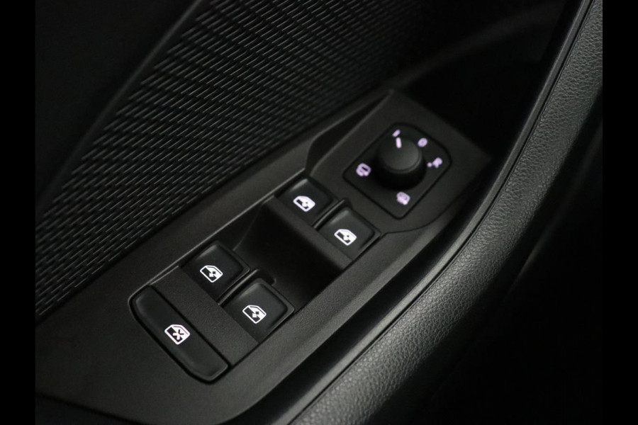 Škoda Octavia 1.4 TSI iV PHEV Business Edition | Trekhaak | Stoel & stuuverwarming | Camera | Carplay | Navigatie | Virtual Cockpit | Full LED | Achterbankverwarming | Plug In