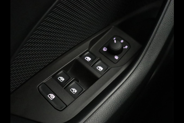 Škoda Octavia 1.4 TSI iV PHEV Business Edition | Trekhaak | Stoel & stuuverwarming | Camera | Carplay | Navigatie | Virtual Cockpit | Full LED | Achterbankverwarming | Plug In