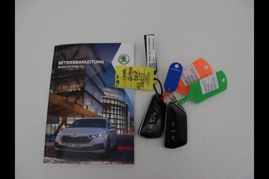 Škoda Octavia 1.4 TSI iV PHEV Business Edition | Trekhaak | Stoel & stuuverwarming | Camera | Carplay | Navigatie | Virtual Cockpit | Full LED | Achterbankverwarming | Plug In