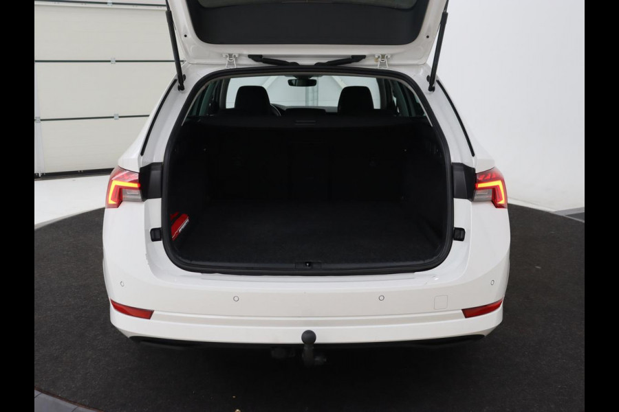 Škoda Octavia 1.4 TSI iV PHEV Business Edition | Trekhaak | Stoel & stuuverwarming | Camera | Carplay | Navigatie | Virtual Cockpit | Full LED | Achterbankverwarming | Plug In