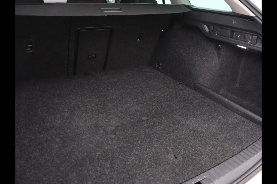 Škoda Octavia 1.4 TSI iV PHEV Business Edition | Trekhaak | Stoel & stuuverwarming | Camera | Carplay | Navigatie | Virtual Cockpit | Full LED | Achterbankverwarming | Plug In