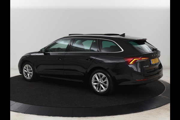 Škoda Octavia 1.0 e-TSI Business Edition Plus | Panoramadak | Adaptive cruise | Stoelverwarming | Camera | Head-Up | Carplay | Sfeerverlichting | Navigatie | Memory