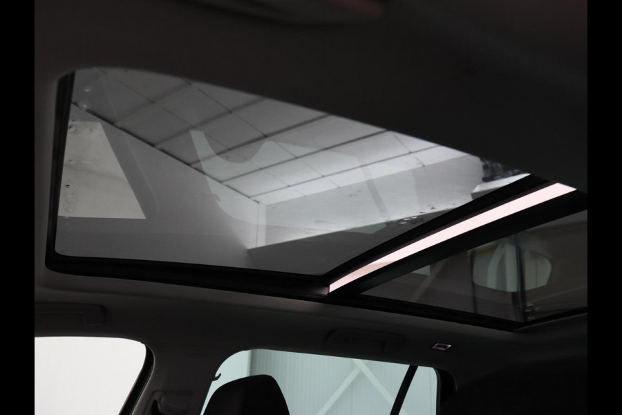 Škoda Octavia 1.0 e-TSI Business Edition Plus | Panoramadak | Adaptive cruise | Stoelverwarming | Camera | Head-Up | Carplay | Sfeerverlichting | Navigatie | Memory