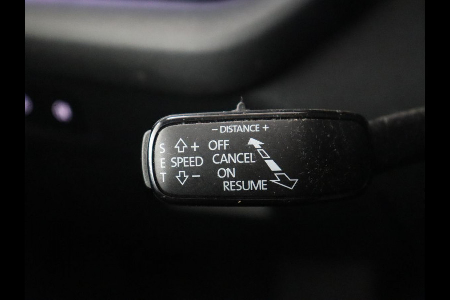 Škoda Octavia 1.0 e-TSI Business Edition Plus | Panoramadak | Adaptive cruise | Stoelverwarming | Camera | Head-Up | Carplay | Sfeerverlichting | Navigatie | Memory