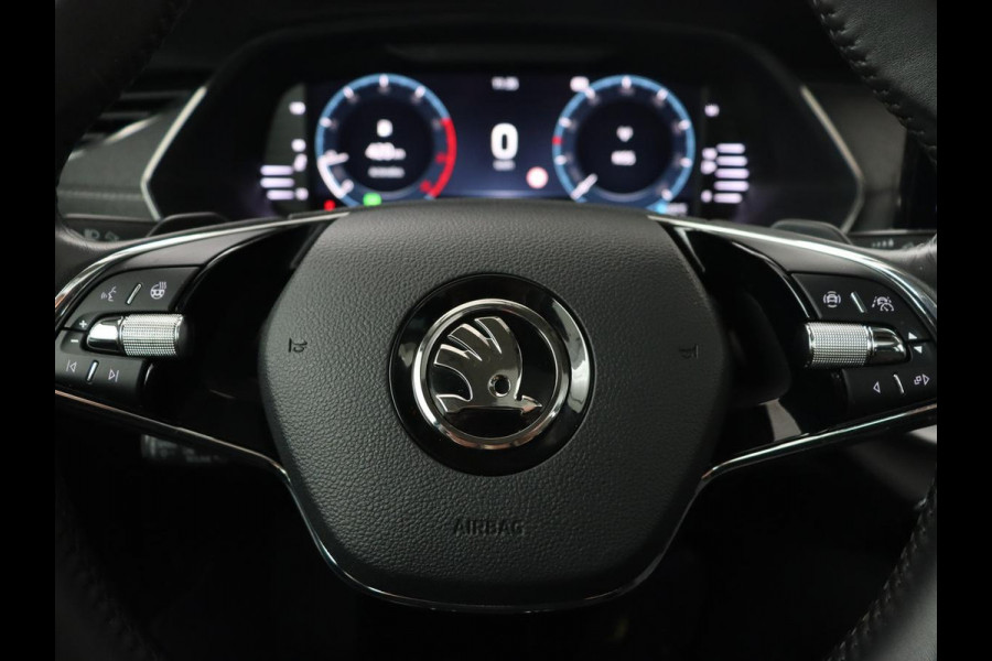 Škoda Octavia 1.0 e-TSI Business Edition Plus | Panoramadak | Adaptive cruise | Stoelverwarming | Camera | Head-Up | Carplay | Sfeerverlichting | Navigatie | Memory