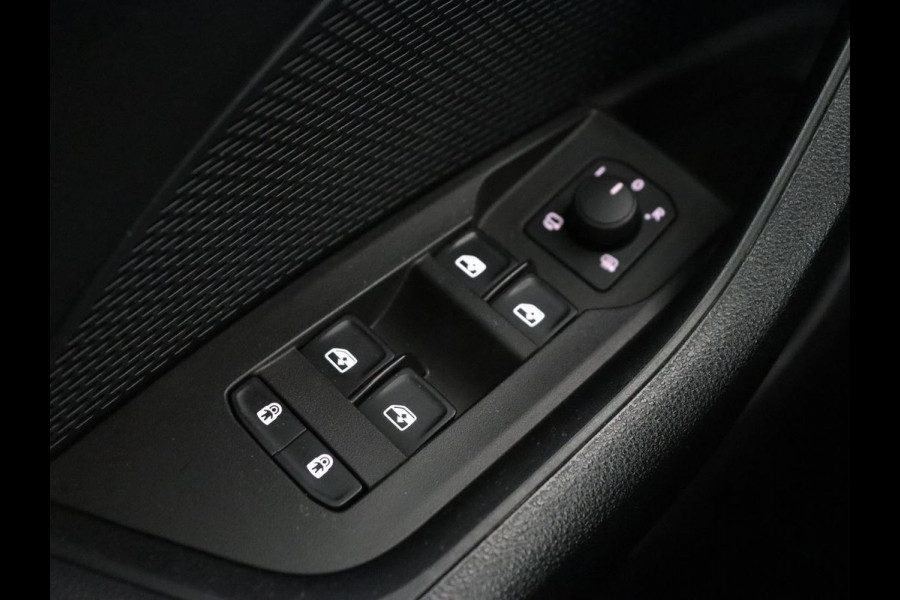 Škoda Octavia 1.0 e-TSI Business Edition Plus | Panoramadak | Adaptive cruise | Stoelverwarming | Camera | Head-Up | Carplay | Sfeerverlichting | Navigatie | Memory