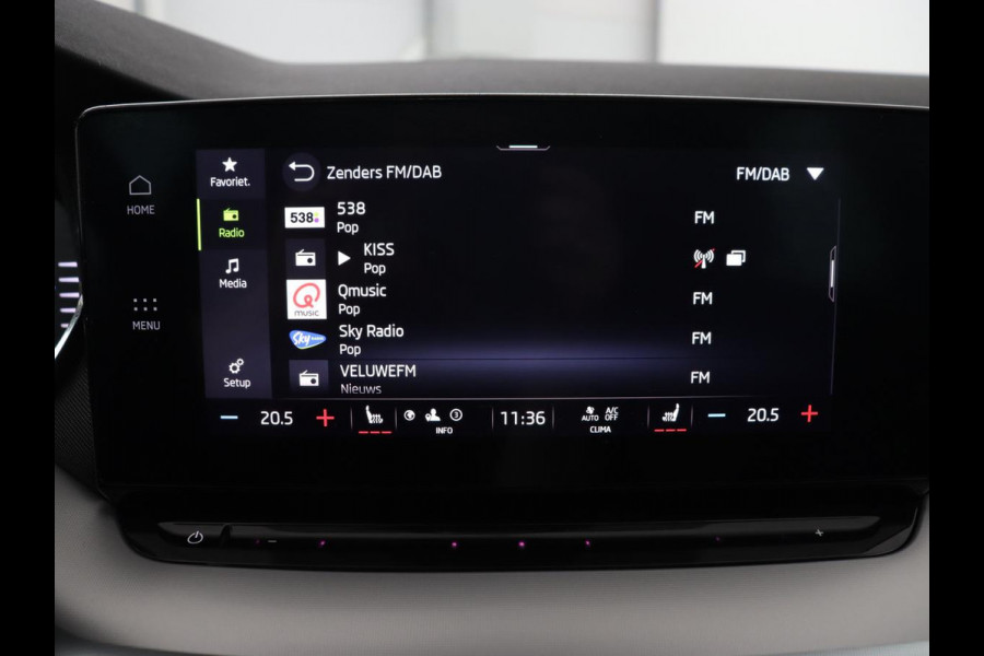 Škoda Octavia 1.0 e-TSI Business Edition Plus | Panoramadak | Adaptive cruise | Stoelverwarming | Camera | Head-Up | Carplay | Sfeerverlichting | Navigatie | Memory