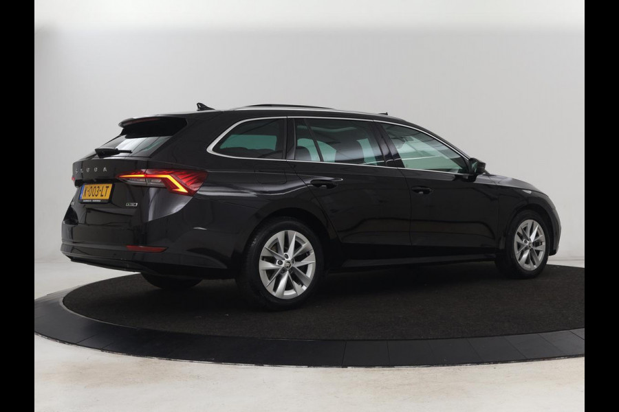 Škoda Octavia 1.0 e-TSI Business Edition Plus | Panoramadak | Adaptive cruise | Stoelverwarming | Camera | Head-Up | Carplay | Sfeerverlichting | Navigatie | Memory