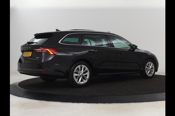 Škoda Octavia 1.0 e-TSI Business Edition Plus | Panoramadak | Adaptive cruise | Stoelverwarming | Camera | Head-Up | Carplay | Sfeerverlichting | Navigatie | Memory