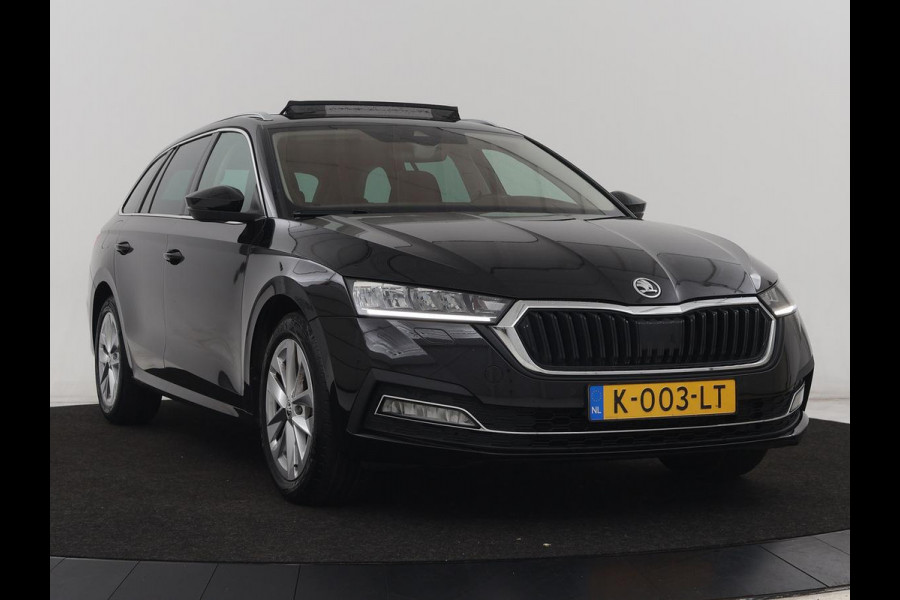 Škoda Octavia 1.0 e-TSI Business Edition Plus | Panoramadak | Adaptive cruise | Stoelverwarming | Camera | Head-Up | Carplay | Sfeerverlichting | Navigatie | Memory