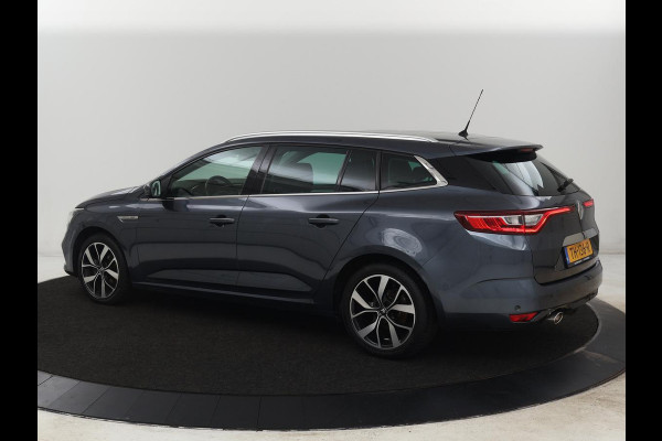 Renault Mégane 1.3 TCe Bose | Camera | Keyless | Massage | Carplay | Half leder | Navigatie | Park Assist | Trekhaak | Climate control | Dodehoek detectie