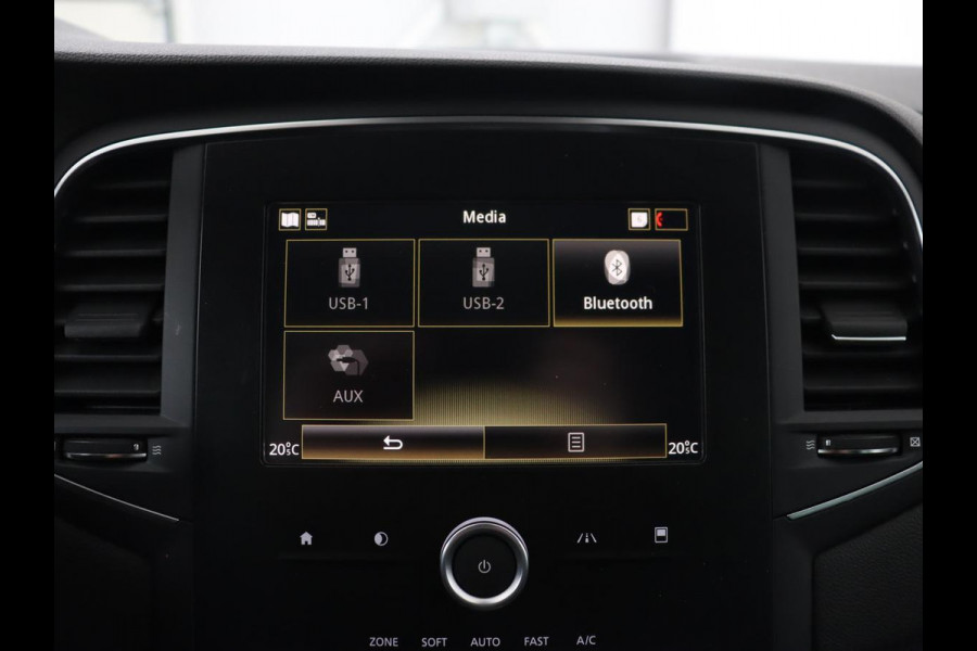 Renault Mégane 1.3 TCe Bose | Camera | Keyless | Massage | Carplay | Half leder | Navigatie | Park Assist | Trekhaak | Climate control | Dodehoek detectie