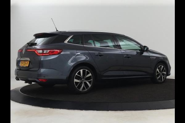 Renault Mégane 1.3 TCe Bose | Camera | Keyless | Massage | Carplay | Half leder | Navigatie | Park Assist | Trekhaak | Climate control | Dodehoek detectie
