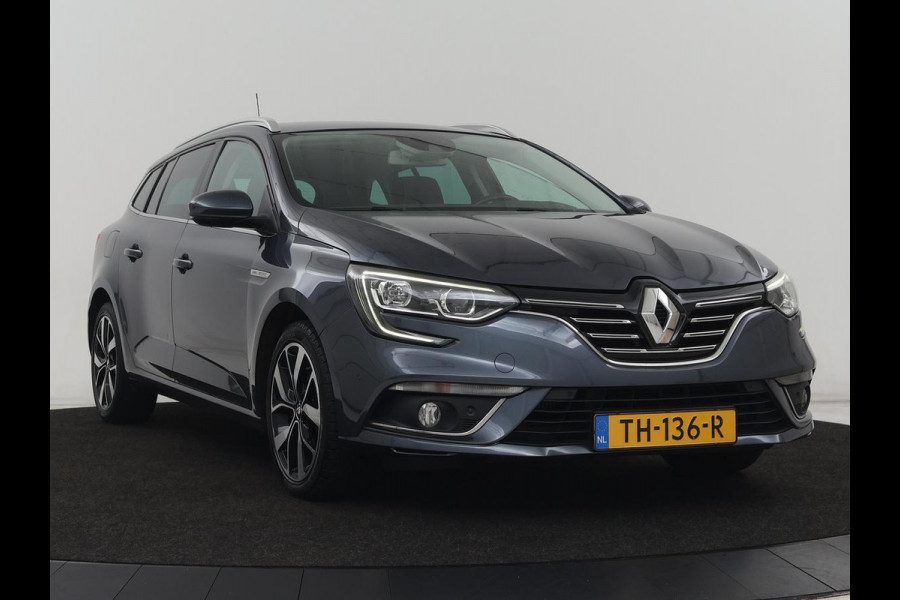 Renault Mégane 1.3 TCe Bose | Camera | Keyless | Massage | Carplay | Half leder | Navigatie | Park Assist | Trekhaak | Climate control | Dodehoek detectie