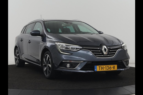 Renault Mégane 1.3 TCe Bose | Camera | Keyless | Massage | Carplay | Half leder | Navigatie | Park Assist | Trekhaak | Climate control | Dodehoek detectie